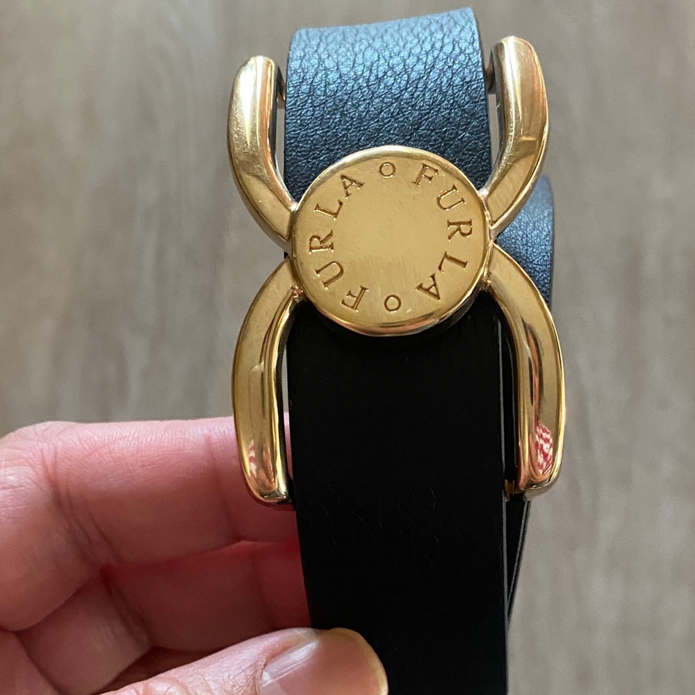 Pre-owned Furla  Black and Gold Women's Belt